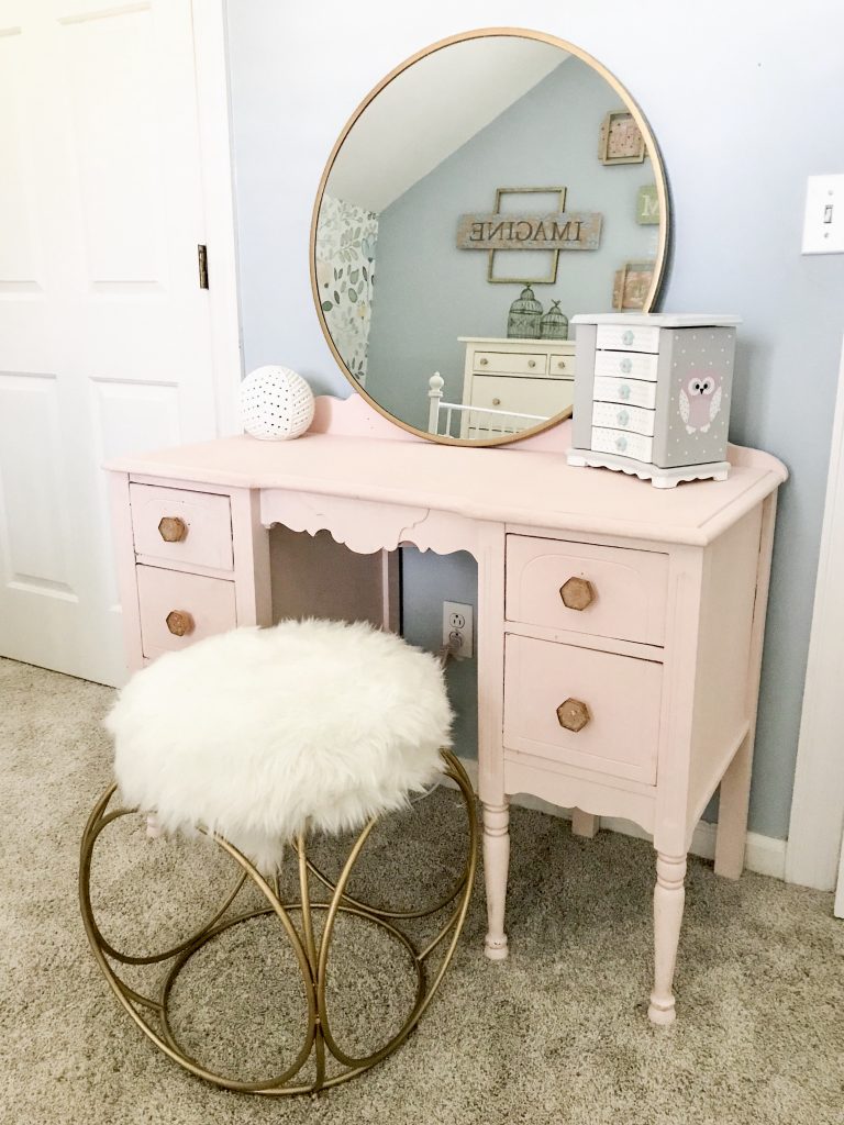 little girl room decor pink makeup table